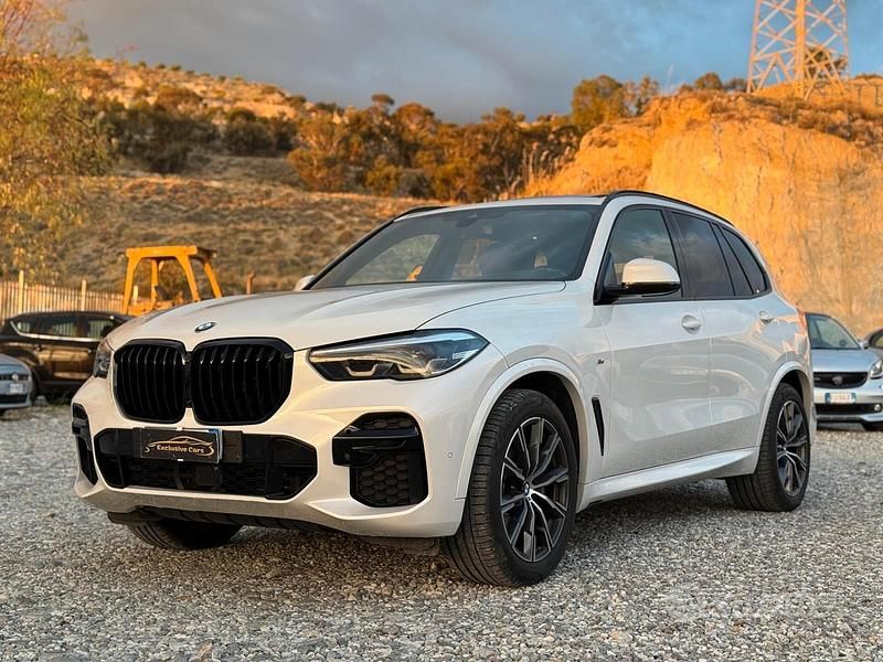 Bianco Usata 2023 BMW X5 M Sport SUV | 55.900 € (Cara) - Immagine 1/4