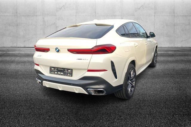 Usata BMW X6 M Sport 298 CV (219 kW) 2024 Bianco metallizzato SUV