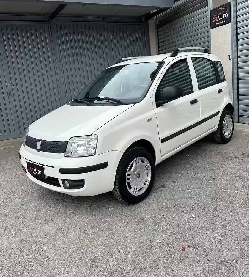 Usata Fiat Panda Dynamic 77 CV (56 kW) 2012 Bianco Utilitaria