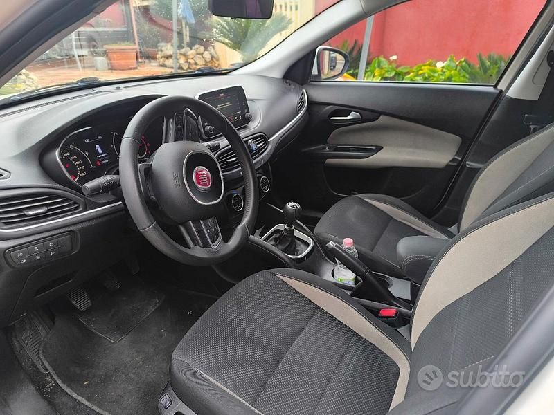 Usata Fiat Tipo 2017 Bianco Station wagon