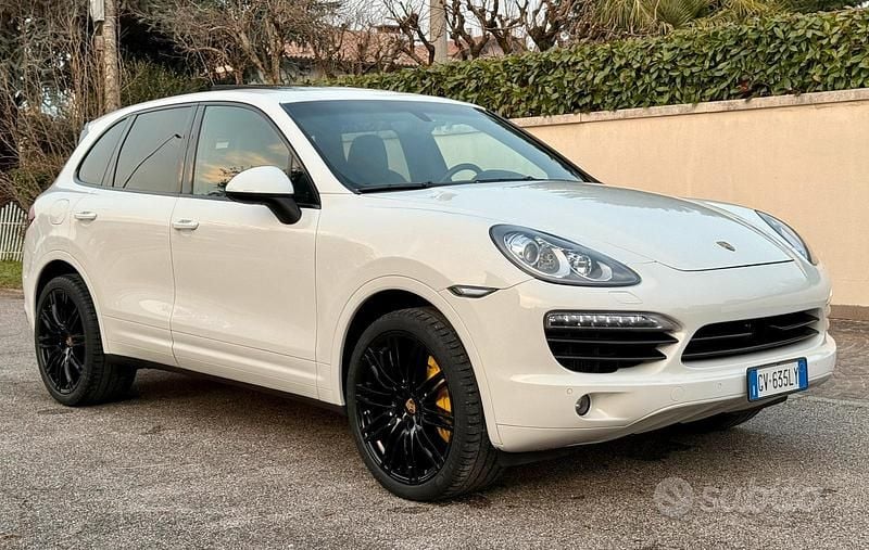 Usata Porsche Cayenne 245 CV (180 kW) 2012 Bianco SUV