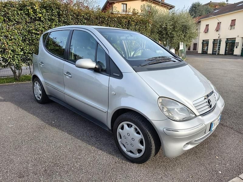 Usata Mercedes A160 Elegance 102 CV (75 kW) 2002 Argento Monovolume