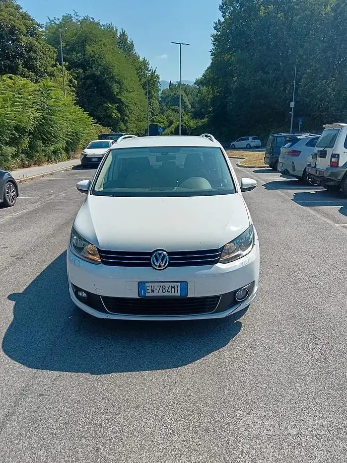 Usata VW Touran 105 CV (77 kW) 2011 Bianco Monovolume