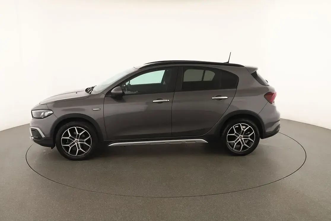 Usata Fiat Tipo Cross 131 CV (96 kW) 2024 Grigio