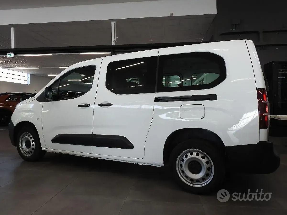 Usata Peugeot Partner 102 CV (75 kW) 2021 Bianco Monovolume