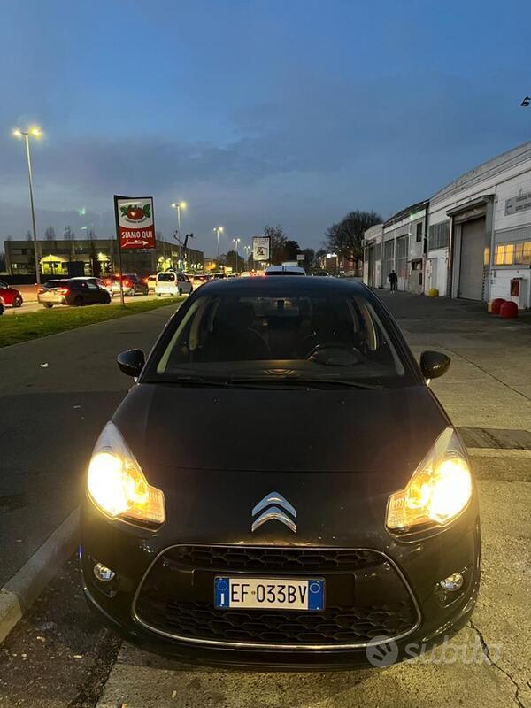 Usato 2013 Citroën C3 1.1 Benzin 60 CV (7.800 €)