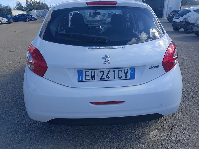 Usata Peugeot 208 2014 Bianco Utilitaria
