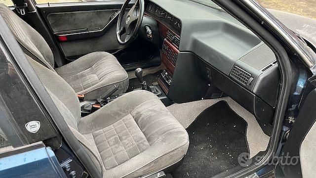 Usata Lancia Dedra 162 CV (119 kW) 1990 Berlina