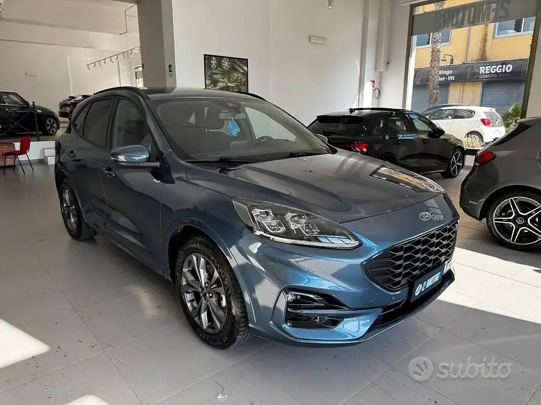 Usata Ford Kuga ST-Line 190 CV (139 kW) 2023 Blu SUV