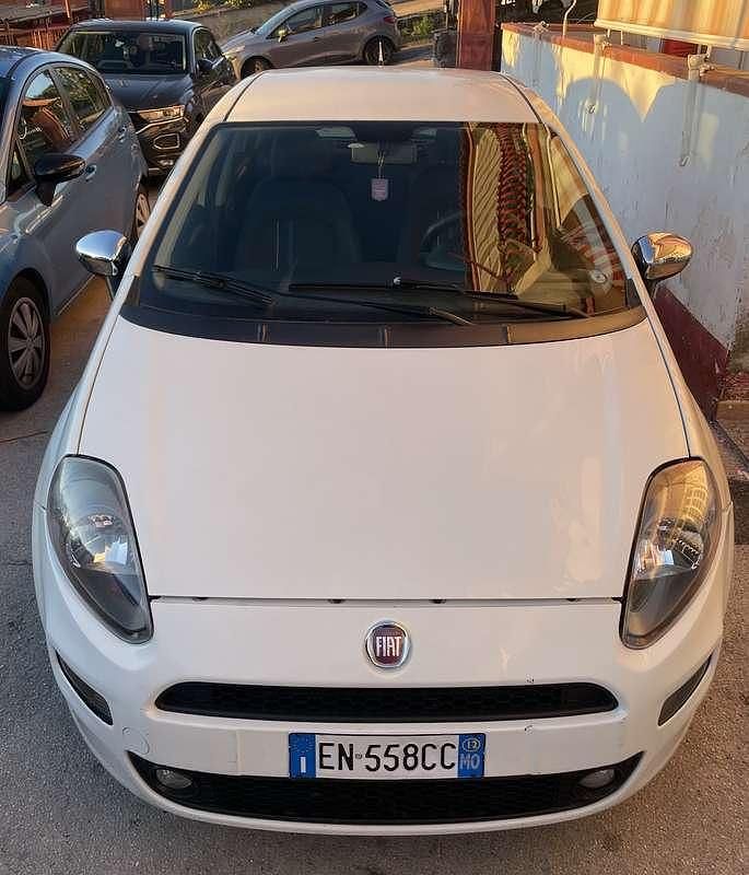 Usata Fiat Punto Easy 75 CV (55 kW) 2012 Utilitaria