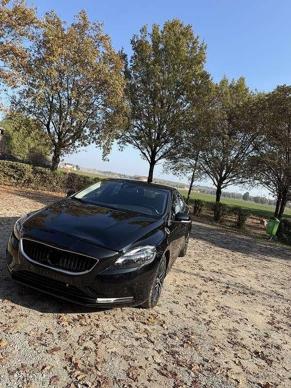 Usata Volvo V40 Kinetic 120 CV (88 kW) 2018 Berlina