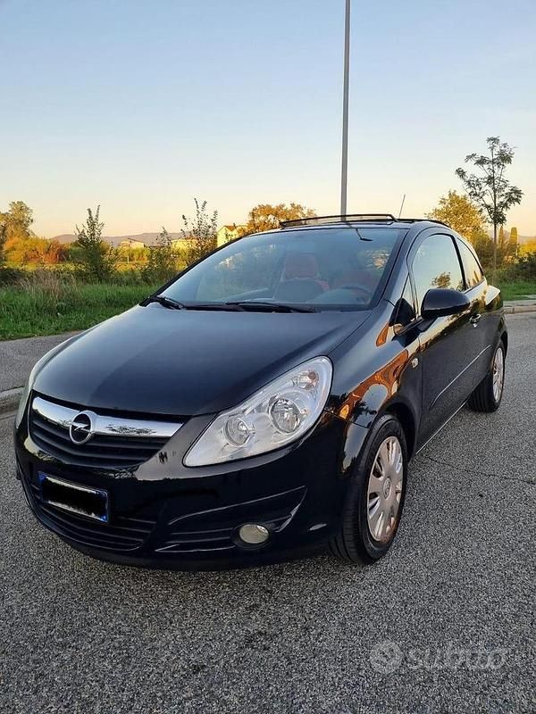 Usata Opel Corsa 80 CV (58 kW) 2007 Nero Utilitaria