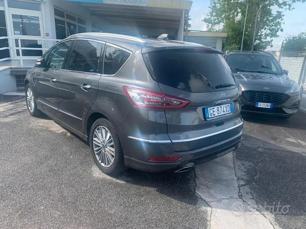 Usata Ford S-MAX Vignale 190 CV (139 kW) 2021 Grigio Monovolume