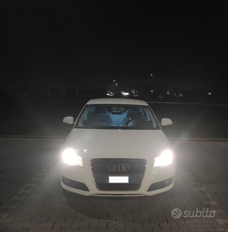 Bianco Usata 2010 Audi A3 Tre volumi | 8500 € (Molto cara) - Immagine 1/4