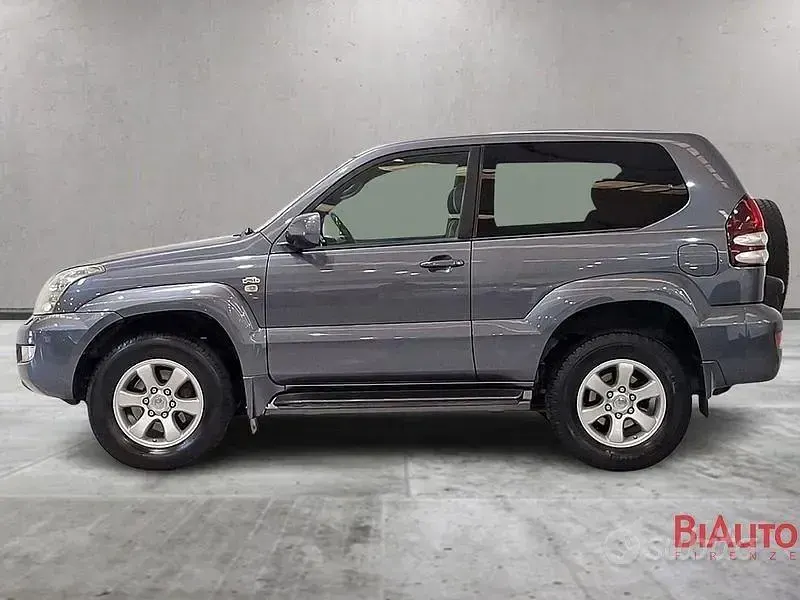 Usata Toyota Land Cruiser Executive 173 CV (127 kW) 2009 Grigio SUV