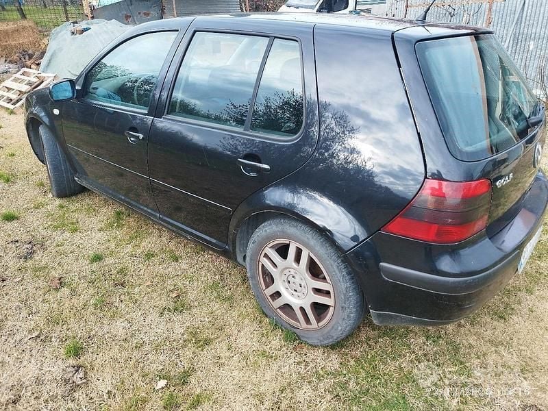 Usata VW Golf IV 110 CV (80 kW) 2001 Berlina