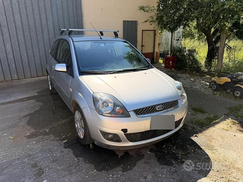 Usata Ford Fiesta Titanium 2007 Utilitaria