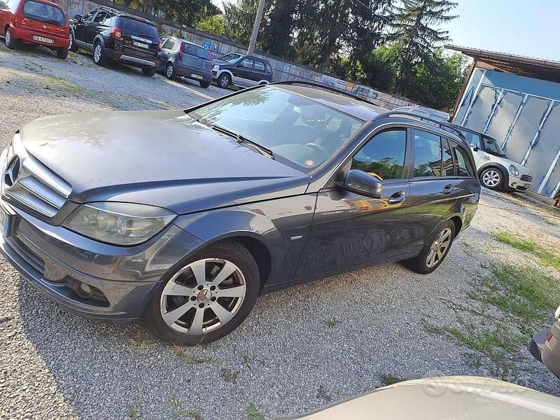 Usata Mercedes C220 143 CV (105 kW) 2011 Grigio Station wagon