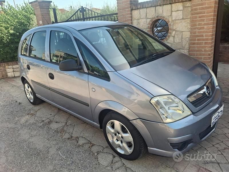 Usata Opel Meriva Enjoy 90 CV (66 kW) 2008 Grigio Monovolume