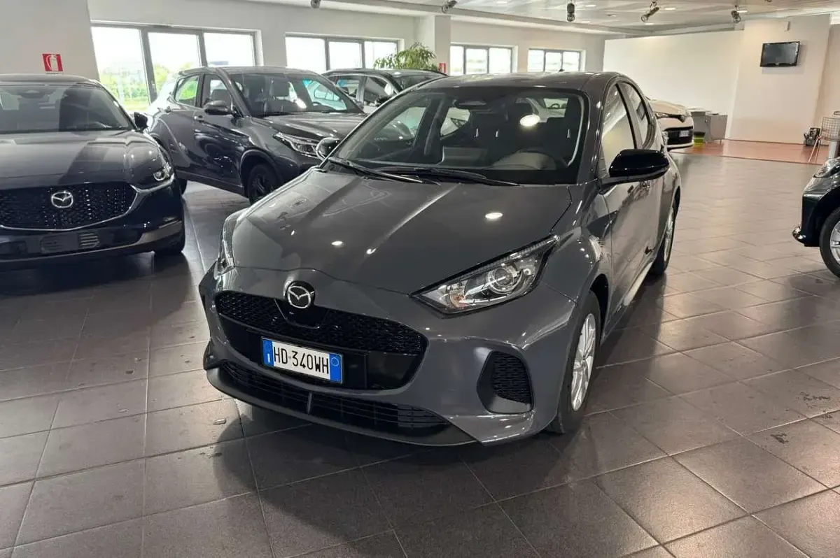 Nuova Mazda 2 Center-Line 116 CV (85 kW) 2026 Grigio Utilitaria