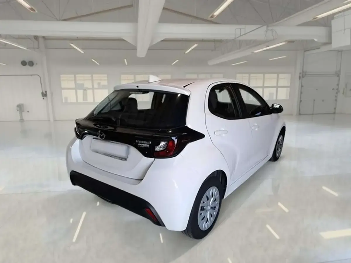 Usata Mazda 2 92 CV (67 kW) 2023 Bianco Utilitaria