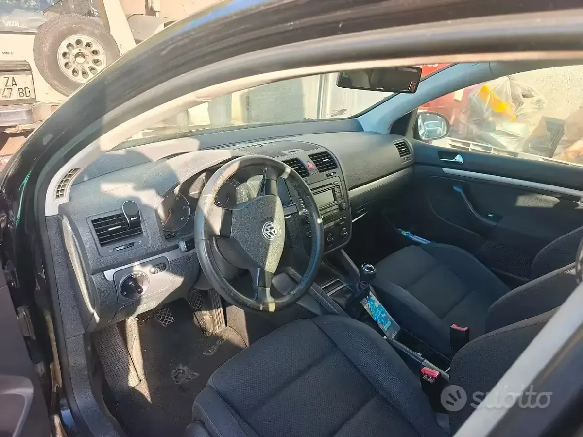 Begagnad VW Golf IV 140 HK (102 kW) 2005 Sedan