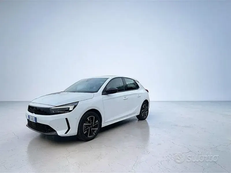 Usata Opel Corsa 101 CV (74 kW) 2025 Bianco Utilitaria