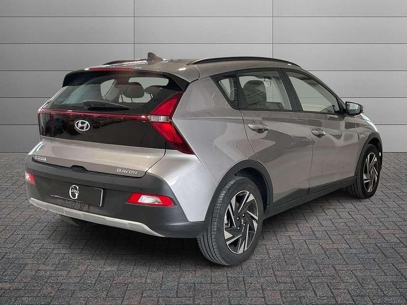 Usata Hyundai Bayon 101 CV (74 kW) 2022 Argento SUV
