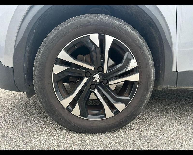 Usata Peugeot 2008 Allure 102 CV (75 kW) 2022 Grigio SUV
