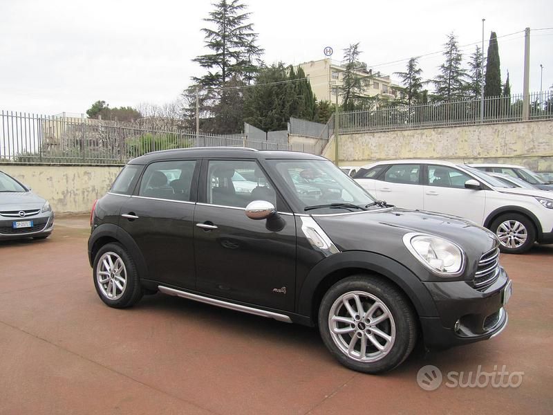 Usata Mini Cooper D Countryman Business 111 CV (81 kW) 2016 Nero SUV