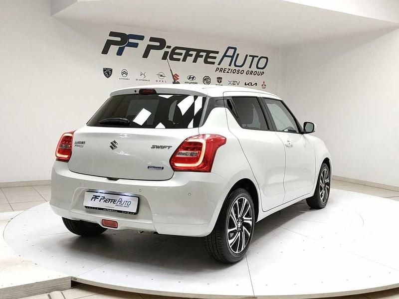 Käytetty Suzuki Swift 82 HP (60 kW) 2024 Valkoinen Viistoperä