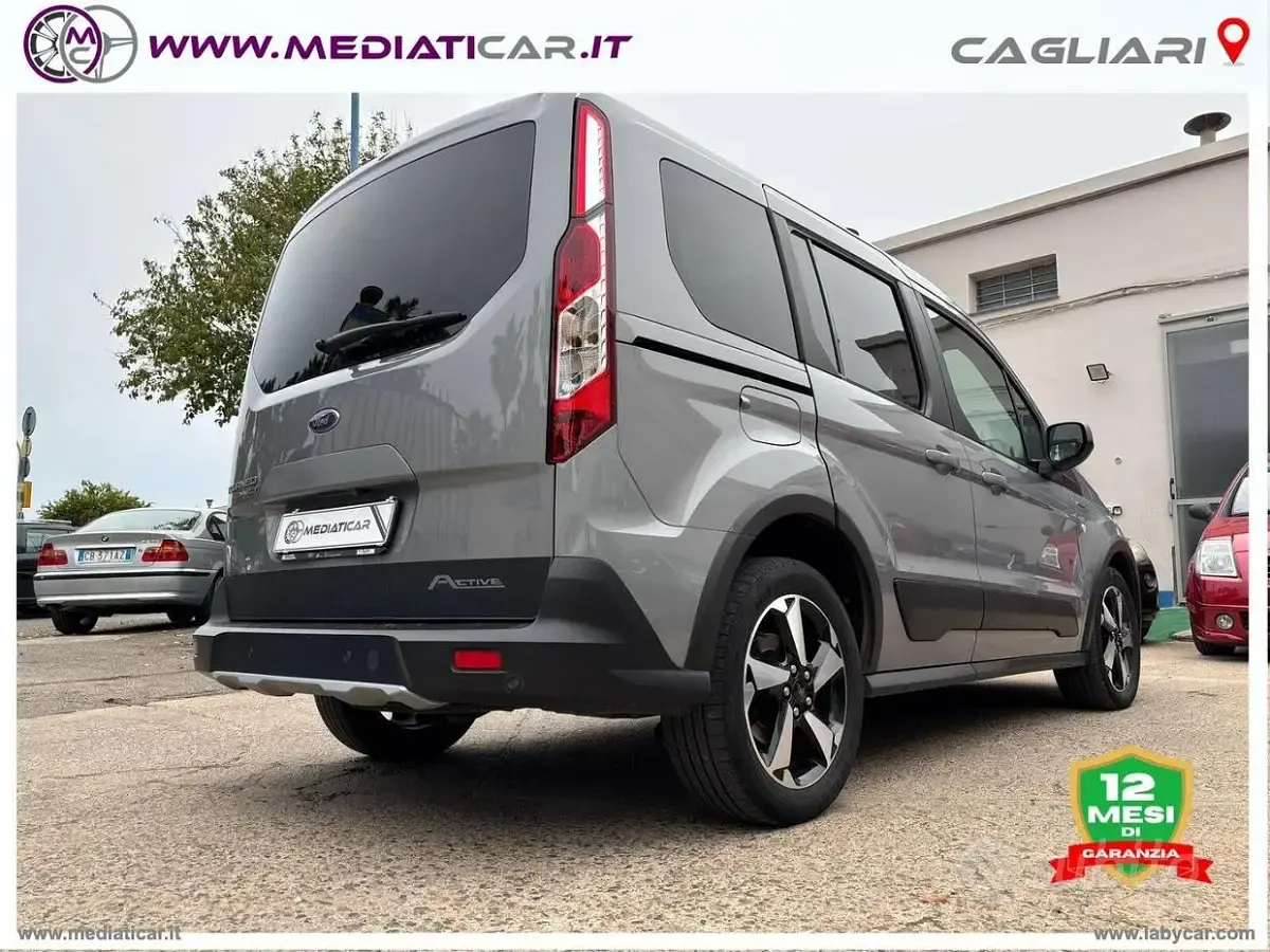Usata Ford Tourneo Active 120 CV (88 kW) 2022 Grigio Monovolume