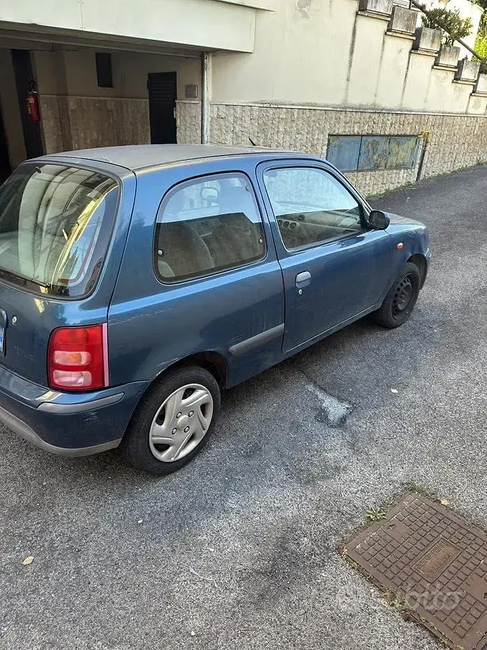 Usata Nissan Micra 60 CV (44 kW) 2001 Blu Utilitaria