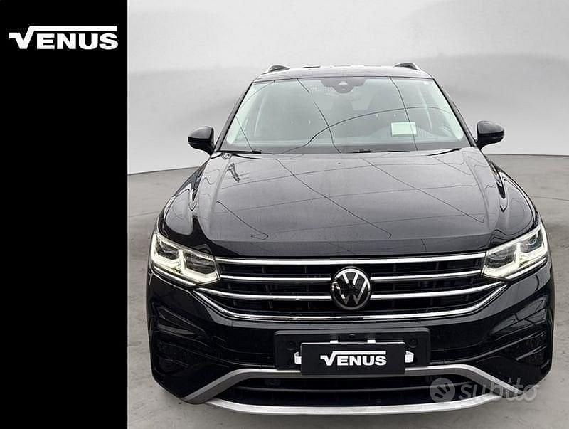 Nero Usata 2022 VW Tiguan Allspace Elegance SUV | 30.500 € (Super prezzo) - Immagine 1/4