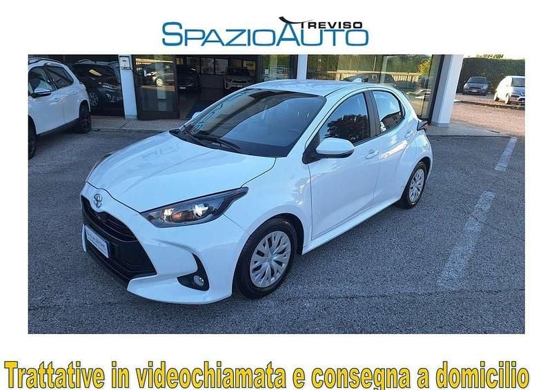 Bianco Usata 2023 Toyota Yaris Active Tre volumi | 14.900 € (Buon prezzo) - Immagine 1/4