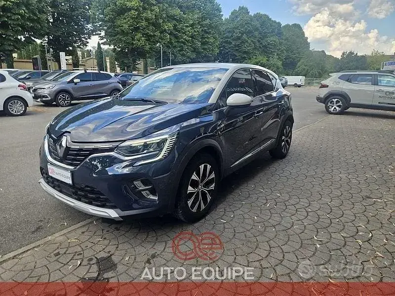 Usata Renault Captur Techno 101 CV (74 kW) 2024 Blu/azzurro SUV
