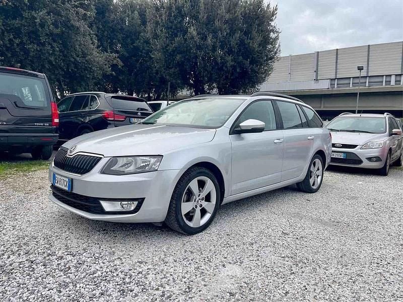 Usata Skoda Octavia 110 CV (80 kW) 2015 Grigio Station wagon