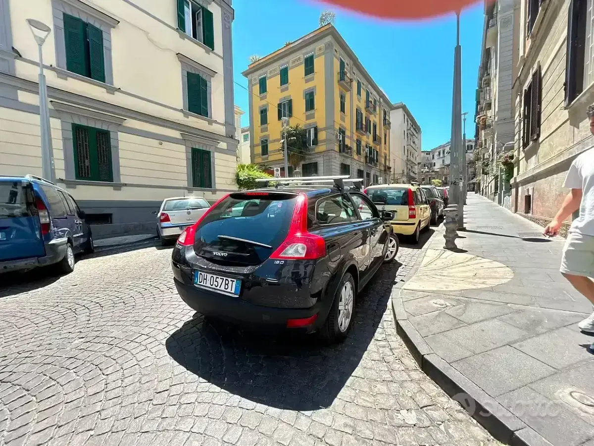 Usata Volvo C30 109 CV (80 kW) 2007 Nero Utilitaria