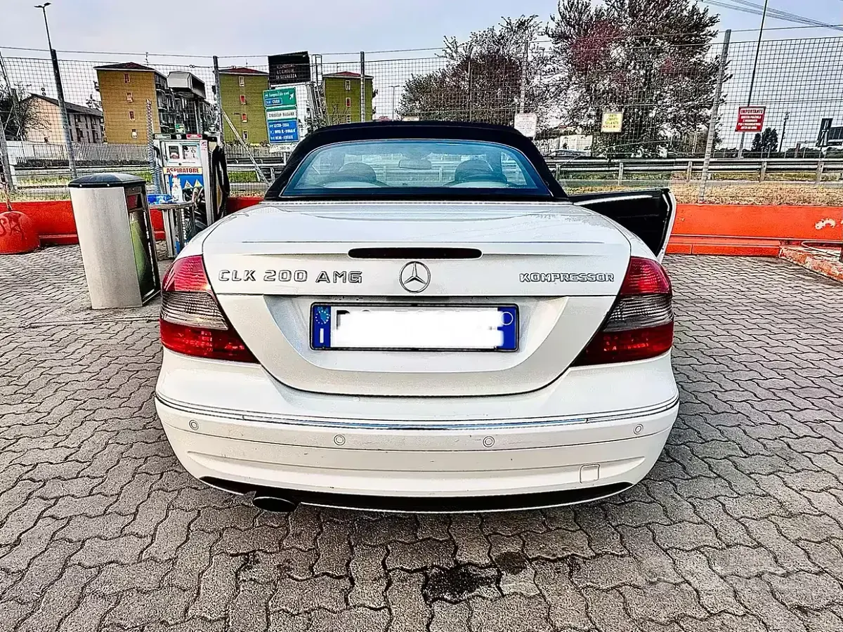 Usata Mercedes CLK200 AMG 184 CV (135 kW) 2008 Bianco Cabrio