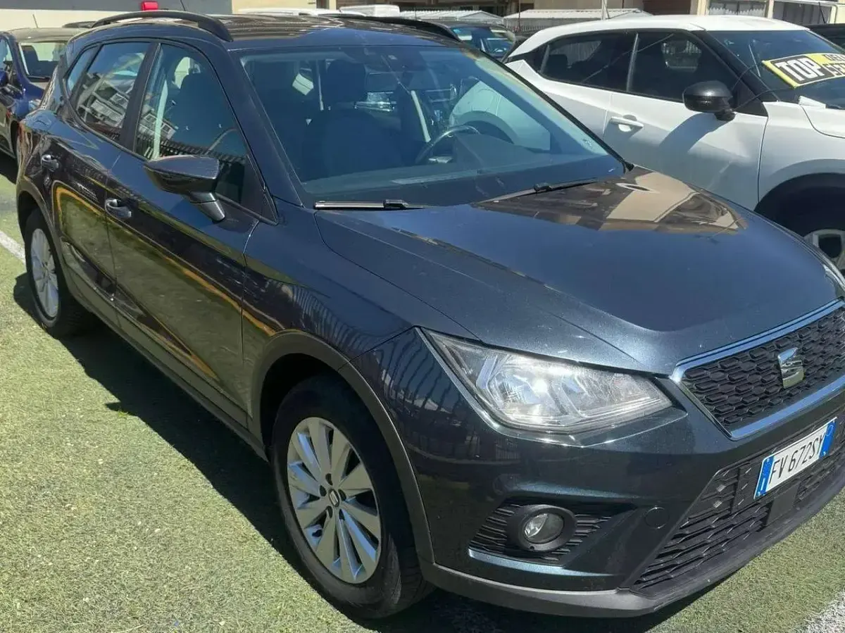 Usata Seat Arona Style 95 CV (69 kW) 2019 Grigio SUV