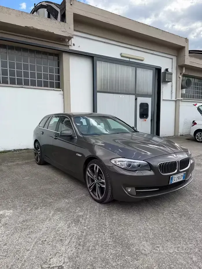 Usata BMW 520 M Sport 184 CV (135 kW) 2012 Marrone Station wagon