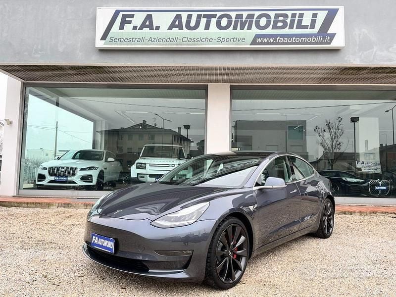 Grigio Usata 2019 Tesla Model 3 Long Range AWD Berlina | 27.600 € (Buon prezzo) - Immagine 1/4