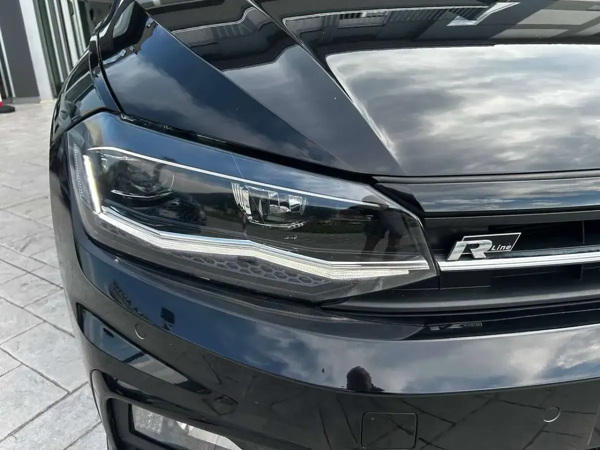 Usata VW Polo Sportline 90 CV (66 kW) 2020 Nero Utilitaria
