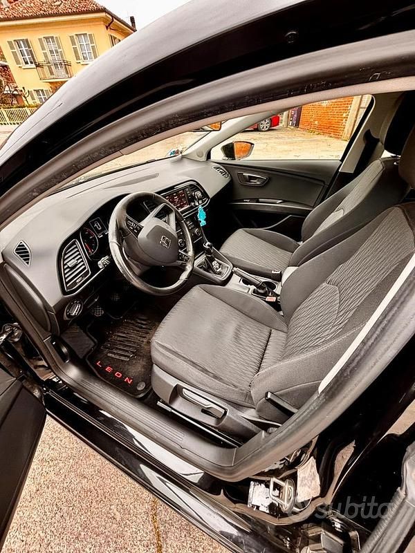 Usata Seat Leon 110 CV (80 kW) 2015 Berlina