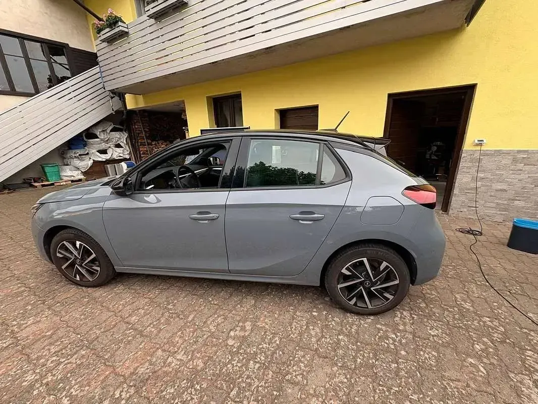 Usata Opel Corsa S 101 CV (74 kW) 2024 Blu/azzurro Utilitaria
