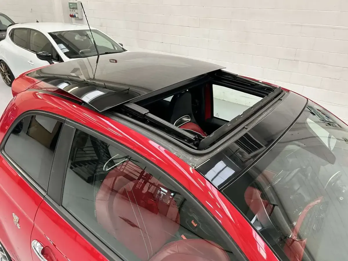 Usata Abarth 500 135 CV (99 kW) 2009 Rosso Utilitaria