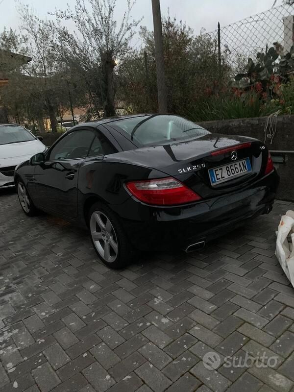 Usata Mercedes SLK250 184 CV (135 kW) 2011 Nero Cabrio