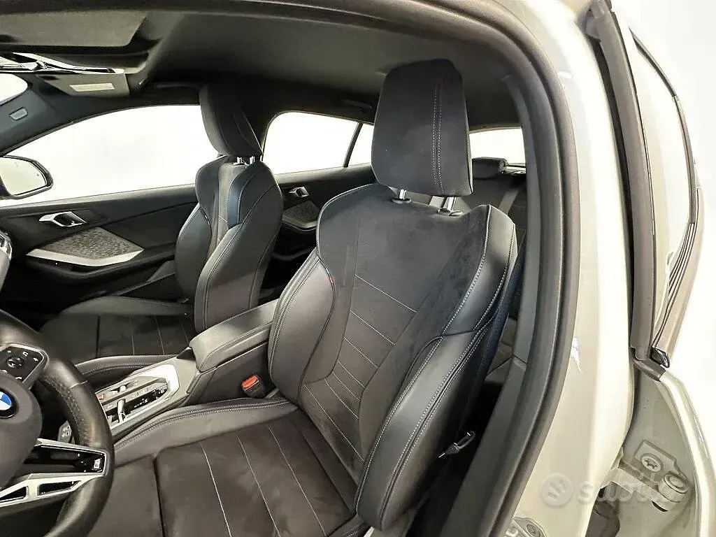 Usata BMW 118 M Sport 150 CV (110 kW) 2025 Bianco Utilitaria