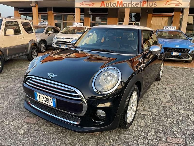Usata Mini Cooper D 116 CV (85 kW) 2016 Nero Utilitaria