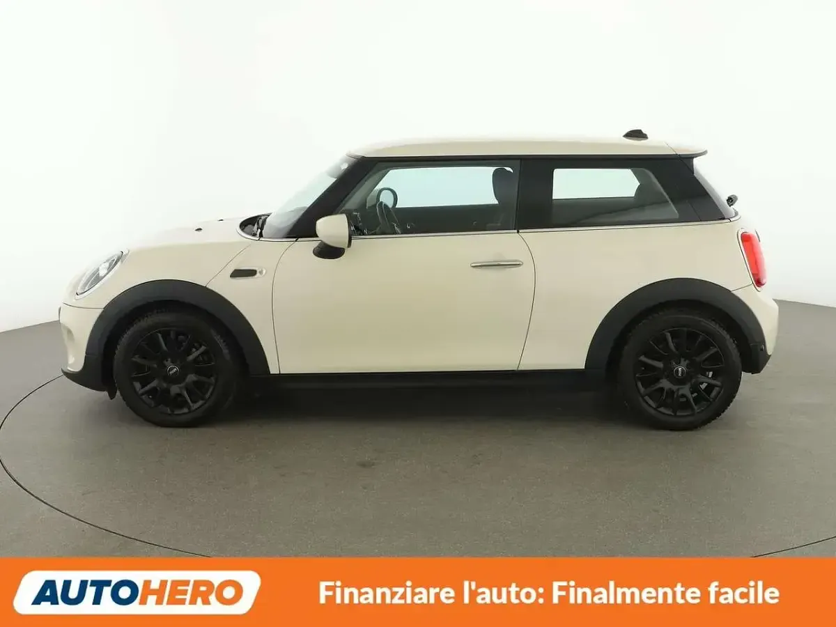 Usata Mini ONE 75 CV (55 kW) 2020 Beige Utilitaria